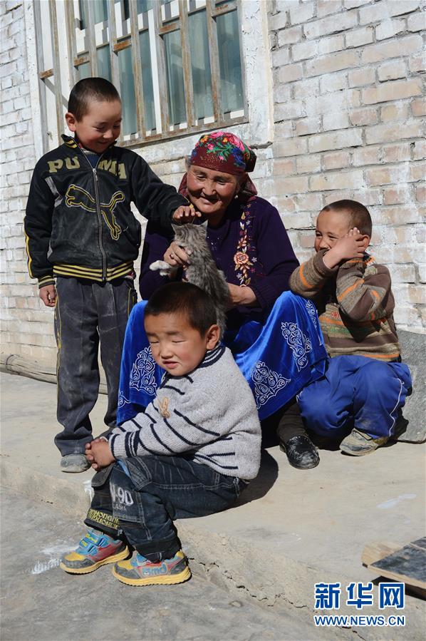 （壯麗70年&middot;奮斗新時(shí)代&mdash;&mdash;共和國(guó)榮光&middot;圖文互動(dòng)）（1）中國(guó)，一生的守護(hù)&mdash;&mdash;記&ldquo;人民楷模&rdquo;國(guó)家榮譽(yù)稱(chēng)號(hào)獲得者布茹瑪汗&middot;毛勒朵