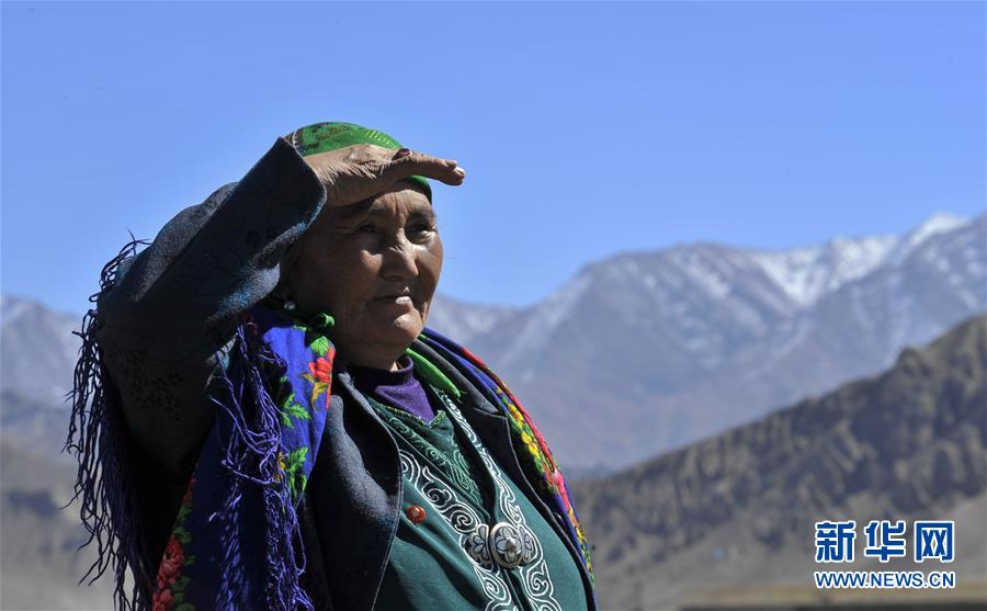 （壯麗70年&middot;奮斗新時(shí)代&mdash;&mdash;共和國(guó)榮光&middot;圖文互動(dòng)）（2）中國(guó)，一生的守護(hù)&mdash;&mdash;記&ldquo;人民楷模&rdquo;國(guó)家榮譽(yù)稱(chēng)號(hào)獲得者布茹瑪汗&middot;毛勒朵