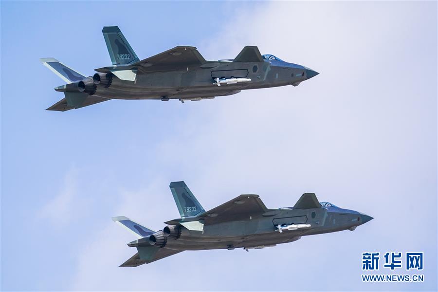 (圖文互動(dòng))(3)空軍航空開(kāi)放活動(dòng)“第一現(xiàn)場(chǎng)”透射強(qiáng)國(guó)興軍新航跡