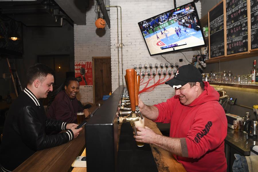 (在習(xí)近平新時代中國特色社會主義思想指引下——新時代新作為新篇章·總書記關(guān)切開放事·圖文互動)(1)中國引力:在開放的中國共創(chuàng)幸福