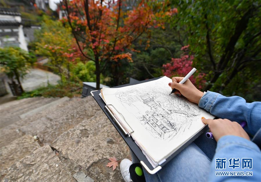 （圖文互動(dòng)）（4）鄉(xiāng)村攝影師、鄉(xiāng)村&ldquo;模特&rdquo;、民宿店主&mdash;&mdash;鄉(xiāng)村旅游推動(dòng)婺源農(nóng)民生活方式發(fā)生新變化