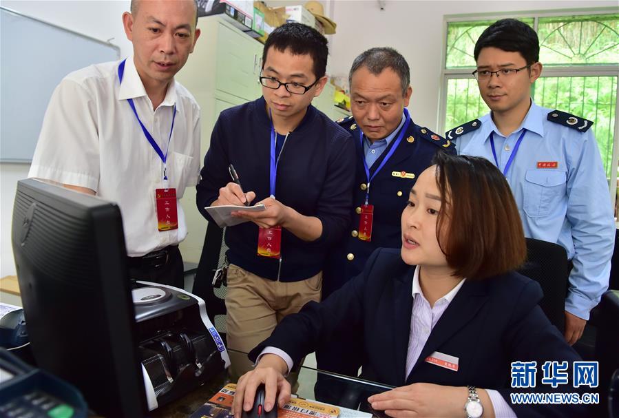 (新華全媒頭條·圖文互動)(5)久久為功糾“四風(fēng)”樹新風(fēng)——八項(xiàng)規(guī)定出臺7周年之際作風(fēng)建設(shè)新觀察