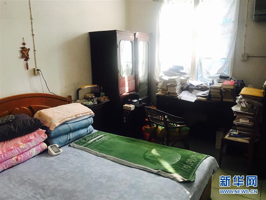 （新華全媒頭條&middot;圖文互動(dòng)）（11）滄海橫流 信仰彌堅(jiān)&mdash;&mdash;記共產(chǎn)黨員、湘潭大學(xué)九旬教授滄南