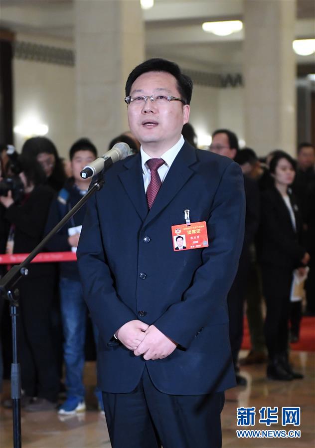 （兩會(huì)&middot;面對面）（4）全國政協(xié)委員接受采訪