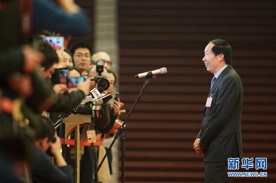 （兩會(huì)&middot;面對(duì)面）（6）采訪(fǎng)部長(zhǎng)