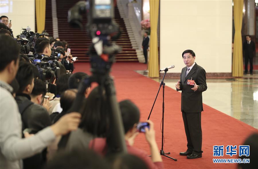 （兩會(huì)&middot;面對(duì)面）（13）采訪(fǎng)部長(zhǎng)