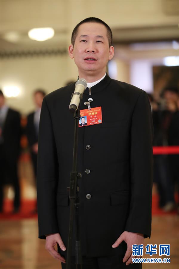 （兩會(huì)&middot;面對面）（7）全國人大代表接受采訪