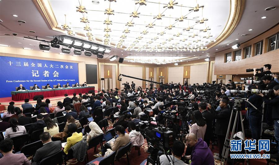 （兩會(huì)&middot;XHDW）（8）全國(guó)人大相關(guān)負(fù)責(zé)人就&ldquo;人大立法工作&rdquo;答記者問(wèn)