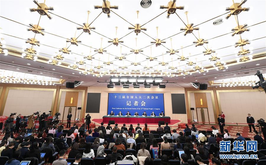 （兩會(huì)&middot;XHDW）（16）全國(guó)人大相關(guān)負(fù)責(zé)人就&ldquo;人大立法工作&rdquo;答記者問