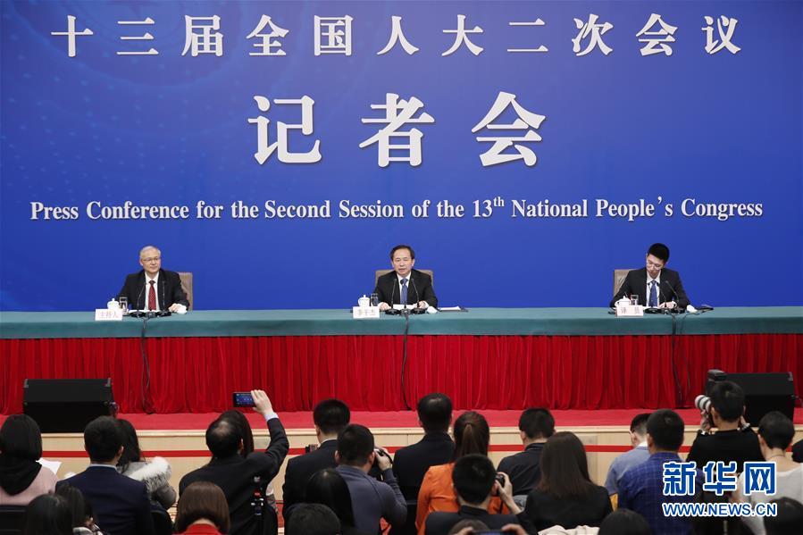 （兩會(huì)&middot;XHDW）（1）生態(tài)環(huán)境部部長李干杰就&ldquo;打好污染防治攻堅(jiān)戰(zhàn)&rdquo;答記者問