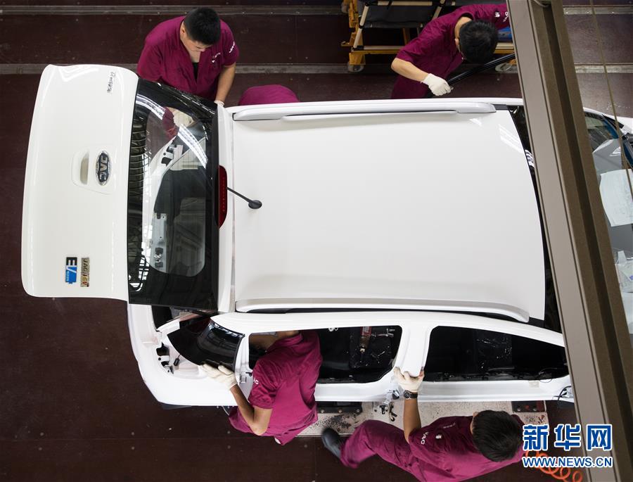 （新華全媒頭條&middot;兩會特別報道&middot;圖文互動）（7）凝聚不懈奮斗的磅礴力量&mdash;&mdash;從全國兩會看奮進(jìn)中國的奮斗姿態(tài)