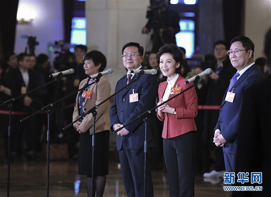 (新華全媒頭條·圖文互動(dòng))(8)2019——春天里的中國(guó)兩會(huì)故事