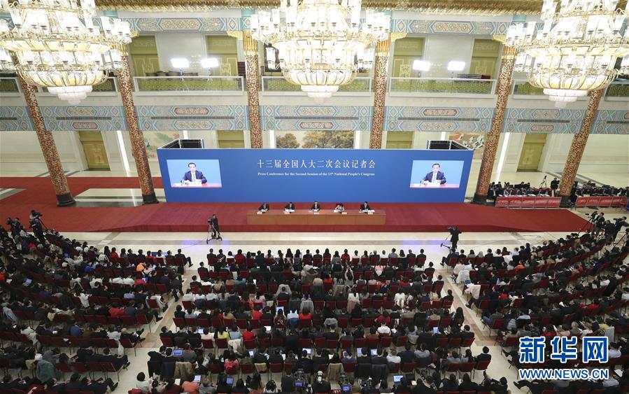 (兩會(huì))(6)李克強(qiáng)總理會(huì)見采訪全國(guó)兩會(huì)的中外記者并回答提問