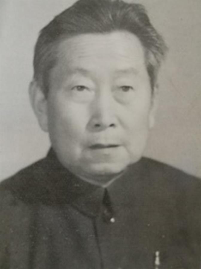 （為了民族復(fù)興&middot;英雄烈士譜&middot;圖文互動）鄧國忠：能扛槍桿子、擅拿筆桿子的公安烈士