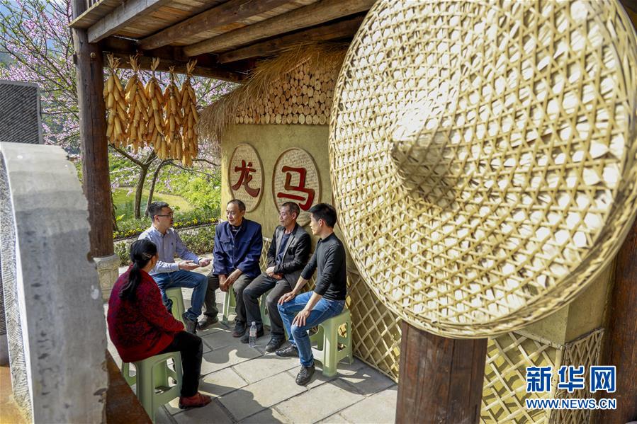 （新華全媒頭條&middot;圖文互動）（2）為基層松綁減負　促干部擔當作為&mdash;&mdash;以習(xí)近平同志為核心的黨中央推進&ldquo;基層減負年&rdquo;工作綜述