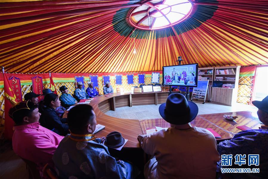 （新華全媒頭條&middot;圖文互動）（3）為基層松綁減負　促干部擔當作為&mdash;&mdash;以習(xí)近平同志為核心的黨中央推進&ldquo;基層減負年&rdquo;工作綜述