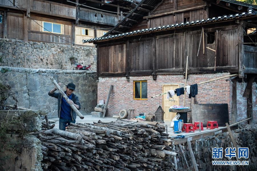 （決戰(zhàn)決勝脫貧攻堅(jiān)&middot;圖文互動(dòng)）（3）歷史性告別&ldquo;人畜混居&rdquo; 貴州7萬(wàn)余戶(hù)山民&ldquo;新家&rdquo;迎新年