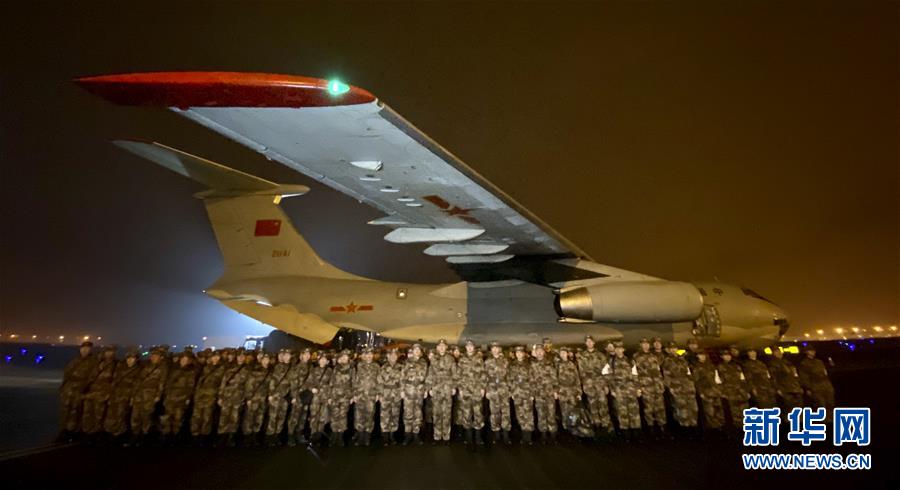 （新華全媒頭條&middot;圖文互動(dòng)）（5）新華社評(píng)論員：危難時(shí)刻，黨員干部要挺身而出&mdash;&mdash;論堅(jiān)決打贏疫情防控阻擊戰(zhàn)