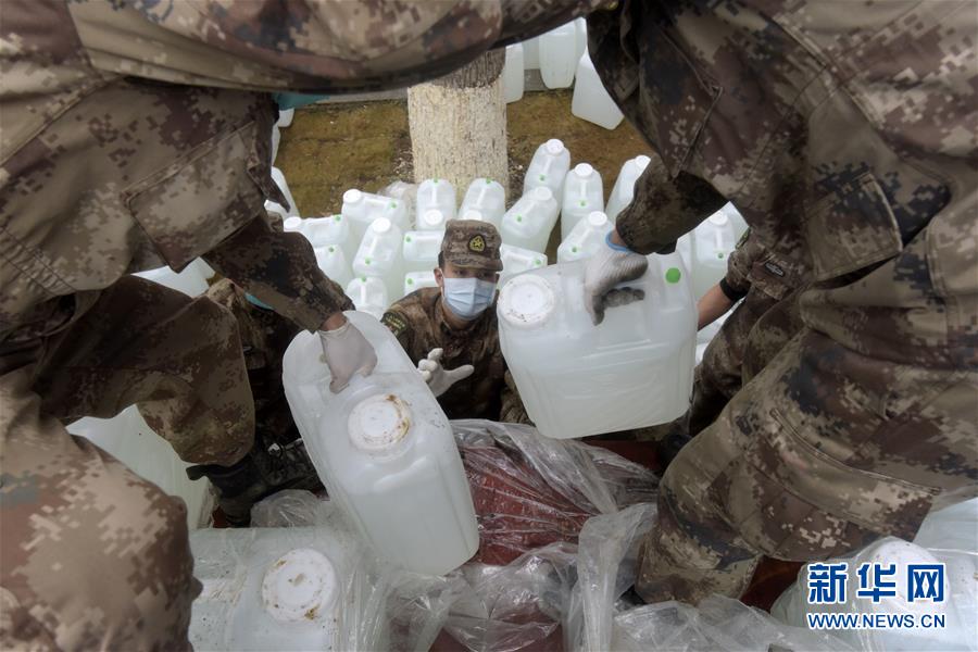 （聚焦疫情防控&middot;圖文互動(dòng)）（4）邯鄲市愛國擁軍聯(lián)合會(huì)為武漢火神山醫(yī)院捐贈(zèng)百噸醫(yī)用消毒原液