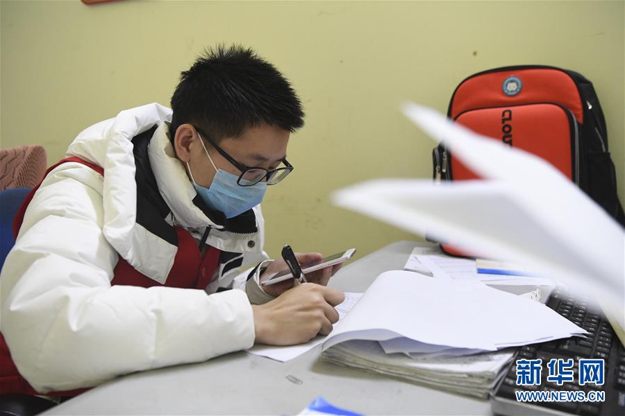 （聚焦疫情防控&middot;圖文互動(dòng)）（6）&ldquo;排查越嚴(yán)密，群眾越安心&rdquo;&mdash;&mdash;重慶日均組織40多萬(wàn)人有序排查疫情