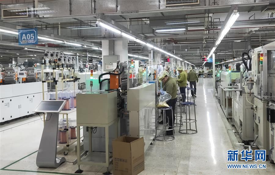 （來自經(jīng)濟前沿的故事&middot;企業(yè)復(fù)工復(fù)產(chǎn)&middot;圖文互動）（1）看1500多名工人是如何復(fù)工的？&mdash;&mdash;湖南郴州一家企業(yè)復(fù)工目擊記 