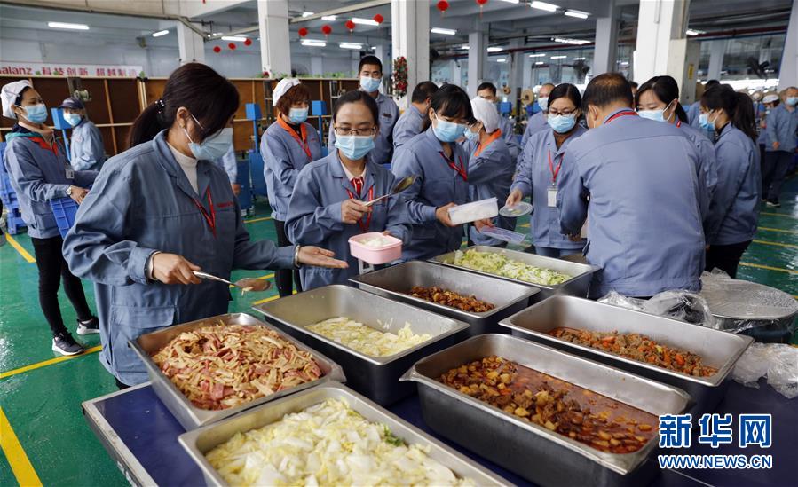 (來自經濟前沿的故事·企業(yè)復工復產·圖文互動)(2)“這次復工終生難忘”——廣東格蘭仕安全員復工記