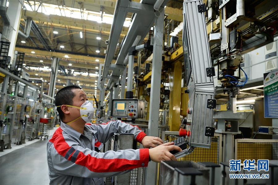 #(來(lái)自經(jīng)濟(jì)前沿的故事·企業(yè)復(fù)工復(fù)產(chǎn)·圖文互動(dòng))(1)“陽(yáng)光總在風(fēng)雨后”——制造業(yè)大省江蘇開(kāi)啟有序復(fù)工