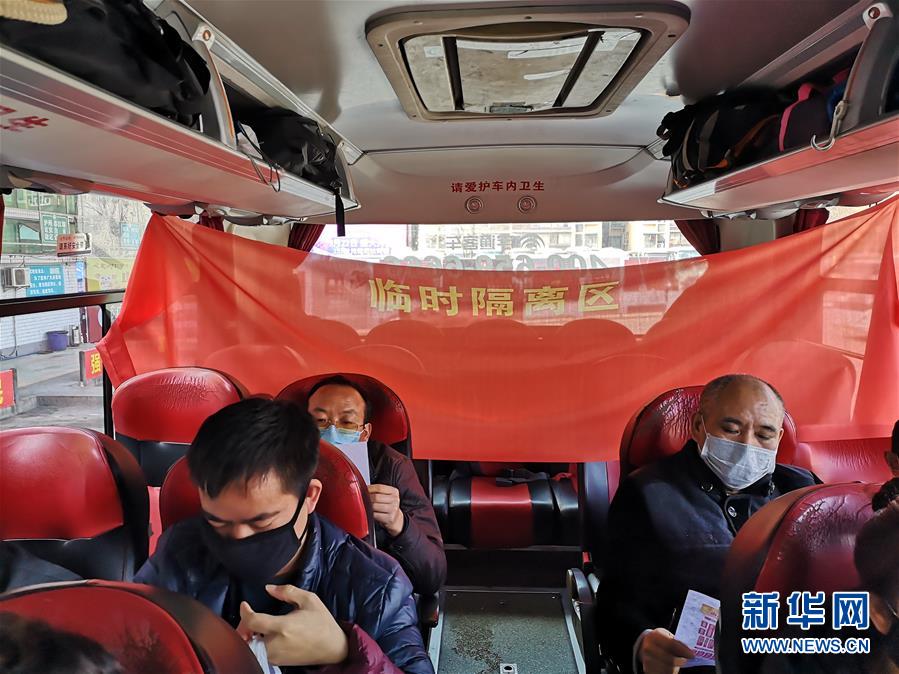 （做好六穩(wěn)工作 應(yīng)對(duì)復(fù)雜局面&middot;圖文互動(dòng)）（2）四川：&ldquo;點(diǎn)對(duì)點(diǎn)、一站式&rdquo;送農(nóng)民工安全返崗