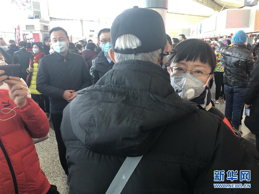 （熱點鮮報&middot;圖文互動）（1）三代人的約定：父母送我援湖北，我給孩子樹榜樣