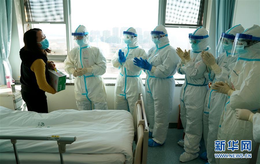 （新華全媒頭條&middot;圖文互動(dòng)）（6）&ldquo;與國家同舟，與人民共濟(jì)&rdquo;&mdash;&mdash;新冠肺炎重癥救治同濟(jì)醫(yī)院戰(zhàn)&ldquo;疫&rdquo;直擊
