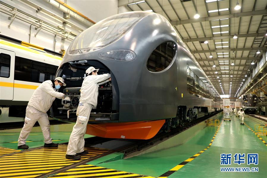 （圖文互動）（6）吃粉擼串，商圈&ldquo;打卡&rdquo;，動車出廠&mdash;&mdash;湖南&ldquo;標簽&rdquo;復蘇記