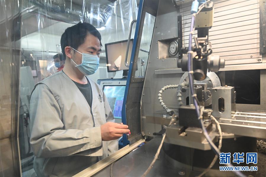 （來自經(jīng)濟(jì)前沿的故事&middot;企業(yè)復(fù)工復(fù)產(chǎn)&middot;圖文互動）（8）&ldquo;危機(jī)中發(fā)現(xiàn)新商機(jī)&rdquo;&mdash;&mdash;中國科技制造企業(yè)復(fù)工復(fù)產(chǎn)觀察