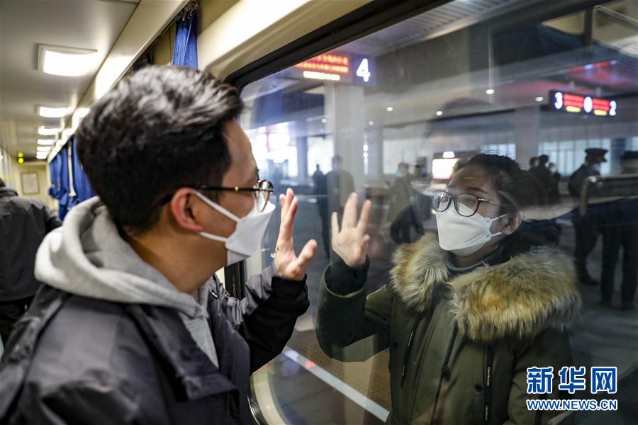 （聚焦疫情防控&middot;對口支援19省份在奮戰(zhàn)&middot;圖文互動）（5）&ldquo;當(dāng)我們摘下口罩，看到彼此勝利的微笑&rdquo;&mdash;&mdash;重慶對口支援孝感市抗擊疫情紀實