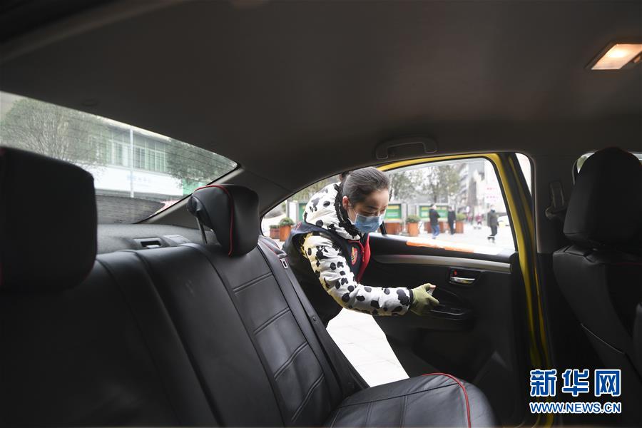 （聚焦疫情防控&middot;圖文互動）（3）&ldquo;讓醫(yī)務人員無后顧之憂！&rdquo;&mdash;&mdash;重慶志愿者&ldquo;守護&rdquo;千余名一線醫(yī)護人員家屬見聞