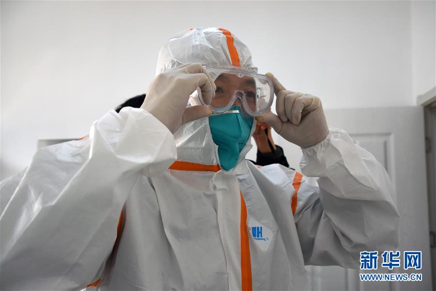 （一線抗疫群英譜&middot;圖文互動(dòng)）（4）紅區(qū)&ldquo;擺渡人&rdquo;