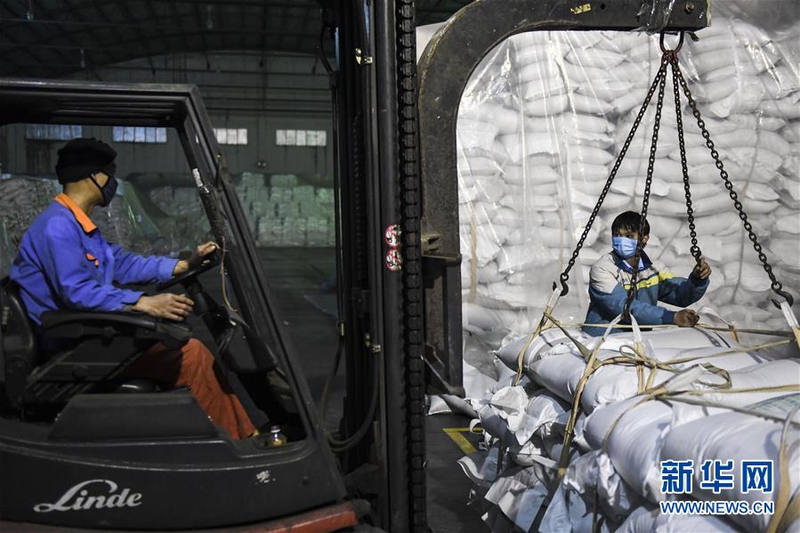 （抓好經(jīng)濟發(fā)展 應(yīng)對復(fù)雜局面&middot;圖文互動）（2）&ldquo;一企一策&rdquo;解難題 大項目按下&ldquo;加速器&rdquo;&mdash;&mdash;廣西精準(zhǔn)有序推動項目開工復(fù)工