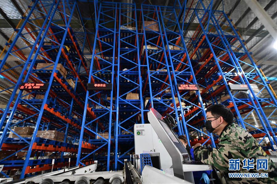 (抓好經(jīng)濟(jì)發(fā)展 應(yīng)對復(fù)雜局面·圖文互動)(2)激活“神經(jīng)末梢” 暢通“毛細(xì)血管”——江西為中小微企業(yè)復(fù)工復(fù)產(chǎn)“破障清路”