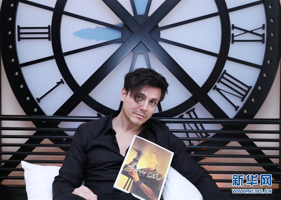 （國際&middot;圖文互動）（1）通訊：手牽手，我們共同驅散陰霾&mdash;&mdash;法國音樂人創(chuàng)作抗疫歌曲背后的故事