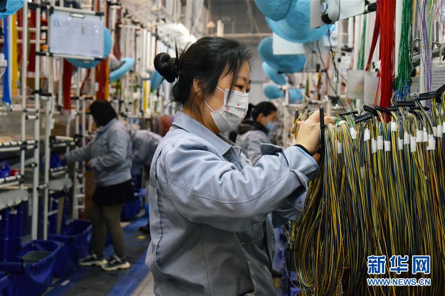 (在習(xí)近平新時(shí)代中國特色社會(huì)主義思想指引下——新時(shí)代新作為新篇章·習(xí)近平總書記關(guān)切事·圖文互動(dòng))(6)攜手下好“一盤棋”——京津冀戰(zhàn)“疫”進(jìn)行時(shí)