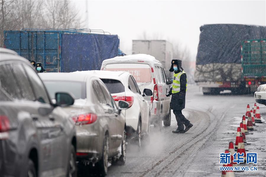 （新華全媒頭條&middot;圖文互動）（1）暢通復(fù)工復(fù)產(chǎn)&ldquo;生命線&rdquo;&mdash;&mdash;全國恢復(fù)正常交通運(yùn)輸秩序