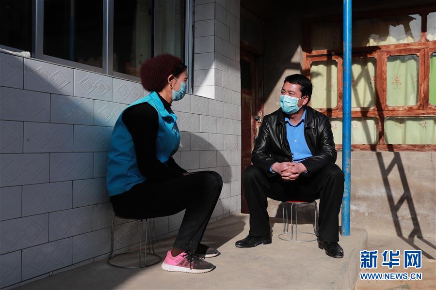 （新華全媒頭條&middot;圖文互動）（4）特殊時(shí)期，他們這樣履職&mdash;&mdash;全國人大代表這個(gè)春天在行動