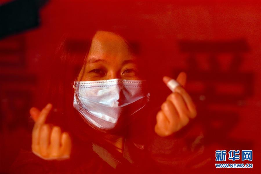 （新華全媒頭條&middot;圖文互動(dòng)）（5）最美逆行者，武漢永遠(yuǎn)記得你！&mdash;&mdash;首批援鄂醫(yī)療隊(duì)返程紀(jì)實(shí)