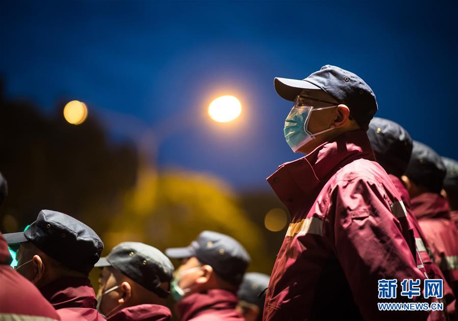 （新華全媒頭條&middot;圖文互動(dòng)）（12）最美逆行者，武漢永遠(yuǎn)記得你！&mdash;&mdash;首批援鄂醫(yī)療隊(duì)返程紀(jì)實(shí)