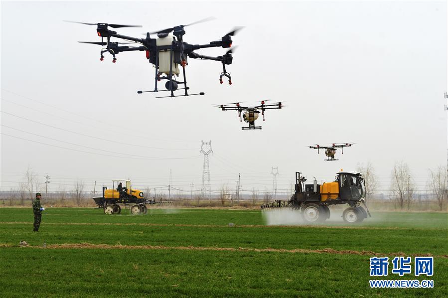 (新華全媒頭條·圖文互動(dòng))(6)春色最濃在田間——來(lái)自全國(guó)春耕備耕的現(xiàn)場(chǎng)觀察