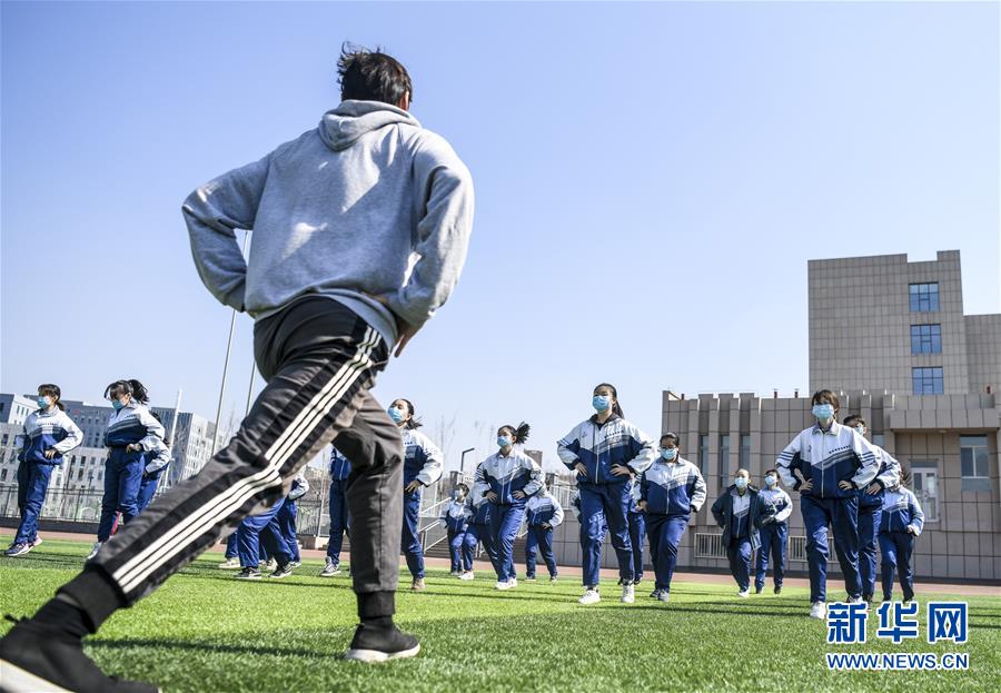 （圖文互動）（11）&ldquo;早&rdquo;安同學(xué)，&ldquo;早&rdquo;安老師！&mdash;&mdash;新疆初高中畢業(yè)班復(fù)課一周回訪見聞