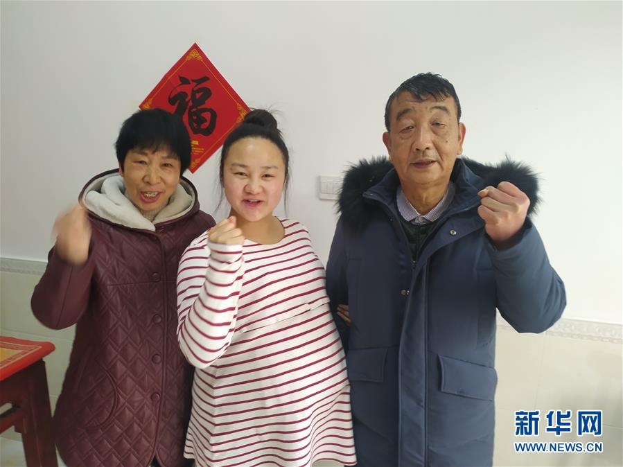 （一線抗疫群英譜&middot;圖文互動）（4）羅文浩：&ldquo;女兒，你的名字里有溫暖，有榮光！&rdquo;