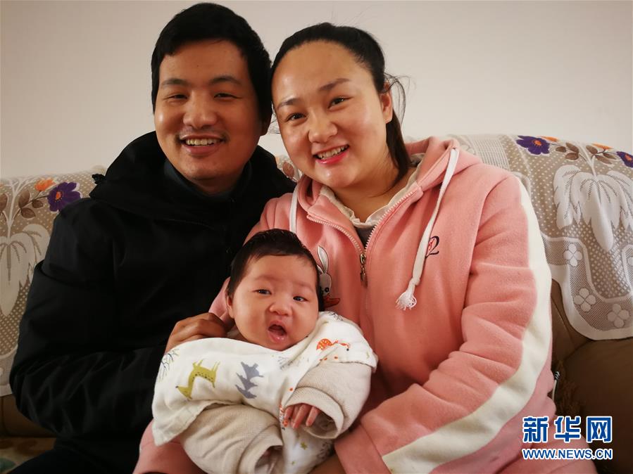 （一線抗疫群英譜&middot;圖文互動）（6）羅文浩：&ldquo;女兒，你的名字里有溫暖，有榮光！&rdquo;