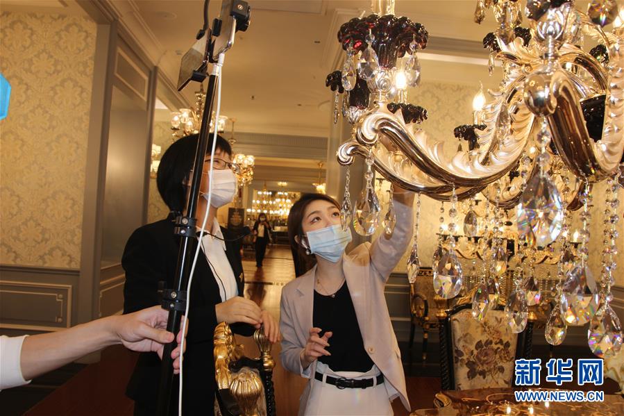 (中國經濟新觀察·圖文互動)(1)搶抓“云端”的機遇——看數(shù)字技術如何撬動新動能