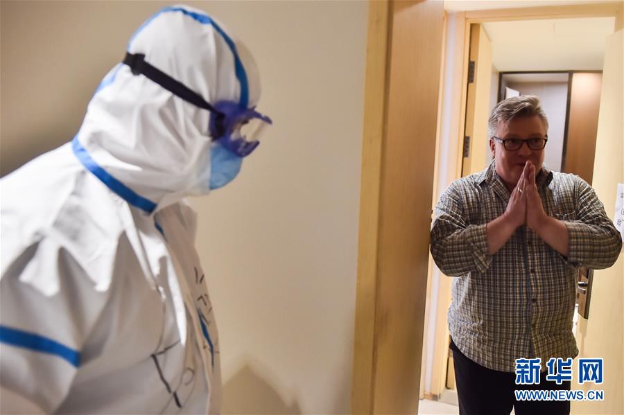 （聚焦疫情防控&middot;圖文互動(dòng)）（1）&ldquo;感謝你們，讓我感到很踏實(shí)！&rdquo;&mdash;&mdash;北京入境人員轉(zhuǎn)運(yùn)及隔離點(diǎn)見聞