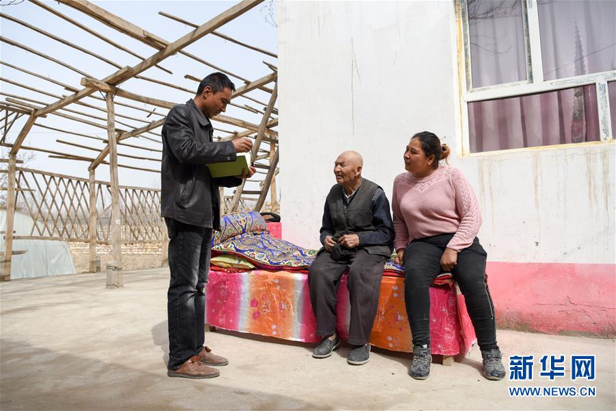 （決戰(zhàn)決勝脫貧攻堅(jiān)&middot;圖文互動(dòng)）（7）決戰(zhàn)昆侖&mdash;&mdash;新疆聚焦10個(gè)未摘帽縣展開深度貧困攻堅(jiān)戰(zhàn) 